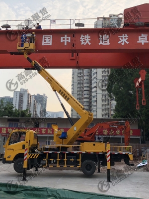 中国中铁20T航吊喷字